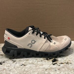 On Cloud X 3 Size 7 Fawn/Magnet